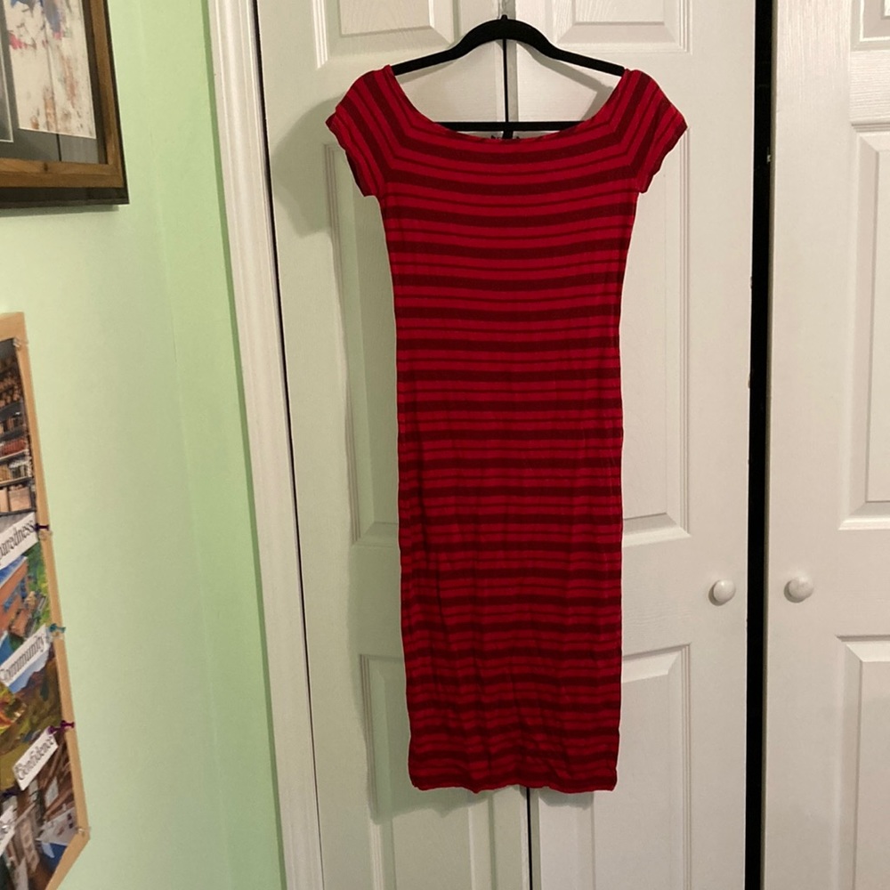 Bebe red short sleeve dress